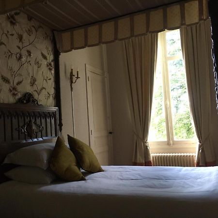 Chambres D'Hotes Montbron Luchapt 외부 사진