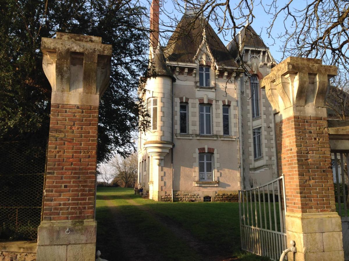 Chambres D'Hotes Montbron Luchapt 외부 사진