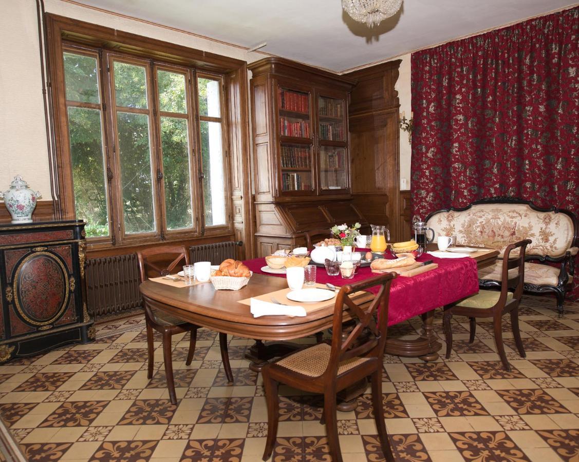 Chambres D'Hotes Montbron Luchapt 외부 사진