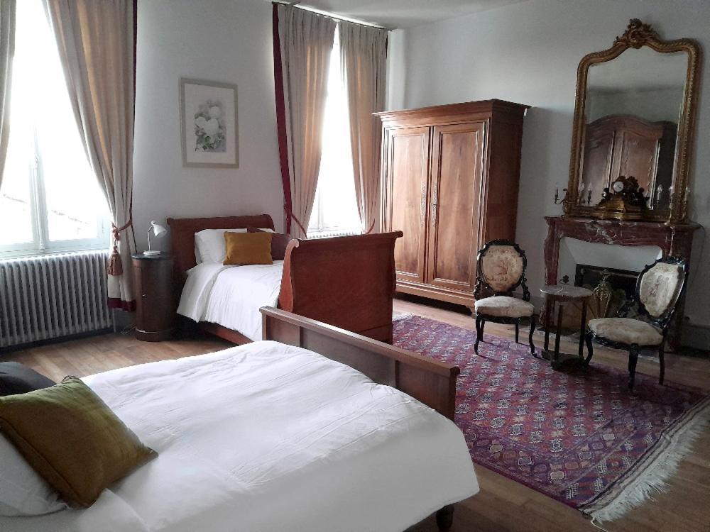 Chambres D'Hotes Montbron Luchapt 외부 사진